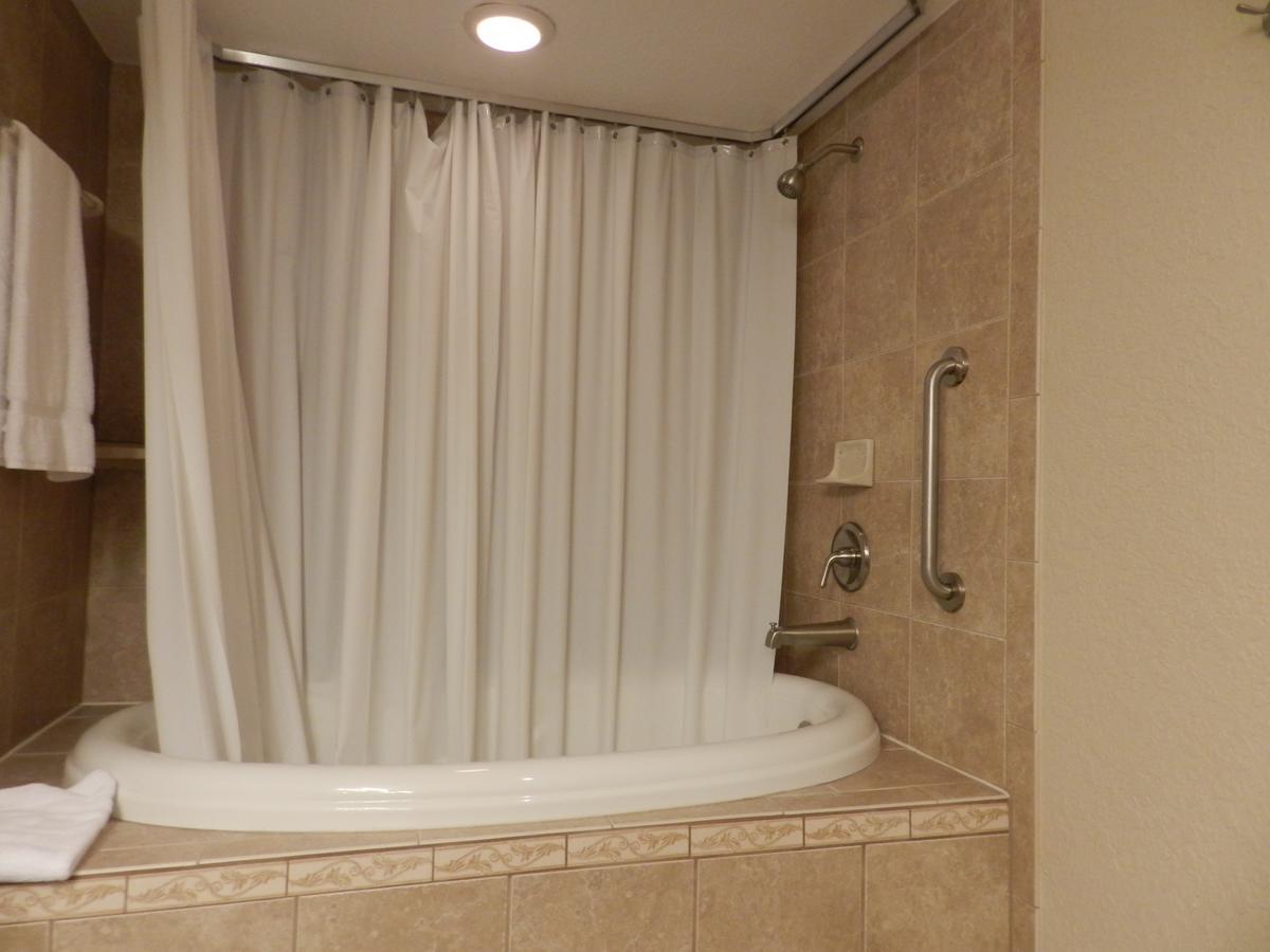 Alhambra Resort 3*